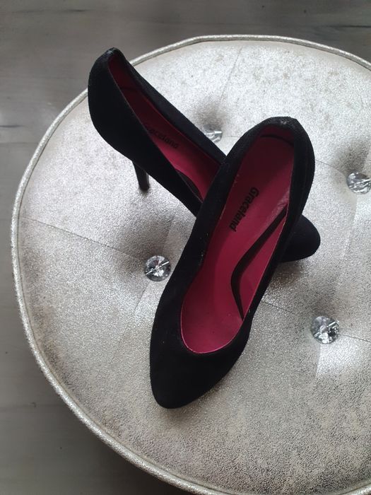 Buty czarne 36 na szpilce Graceland