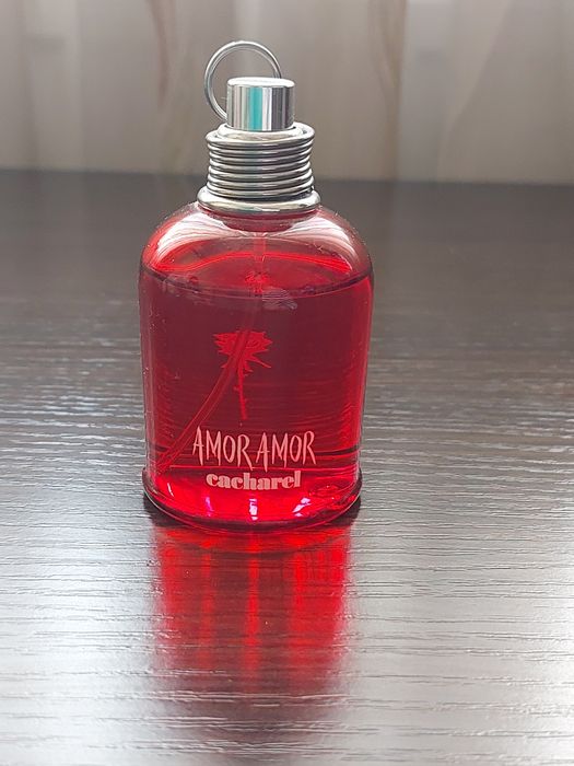Туалетна вода Аmor Amor Cacharel