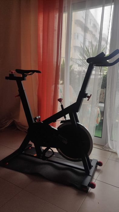 Vendo Bicicleta Estática Nova