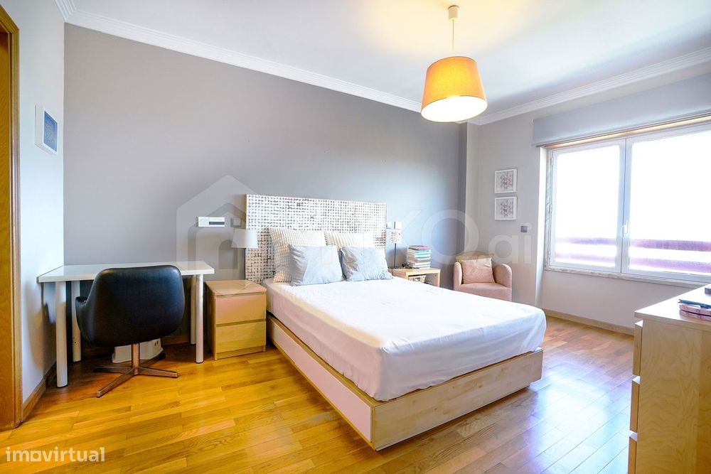 T3 Com 139 M², 2 Lugares De Garagem E Arrecadação | Telheiras, Lisboa