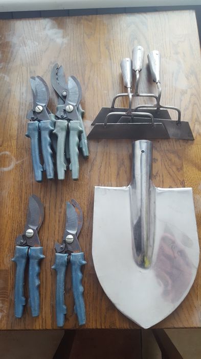 Лопата тяпка секатор