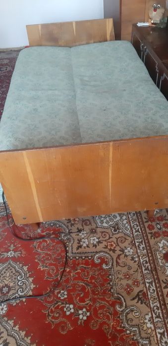 Віддам диван безкоштовно