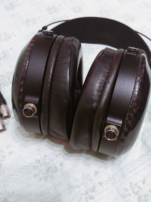 Mr Speakers Ether C закриті планари з широкою сценою, легкі та зручні