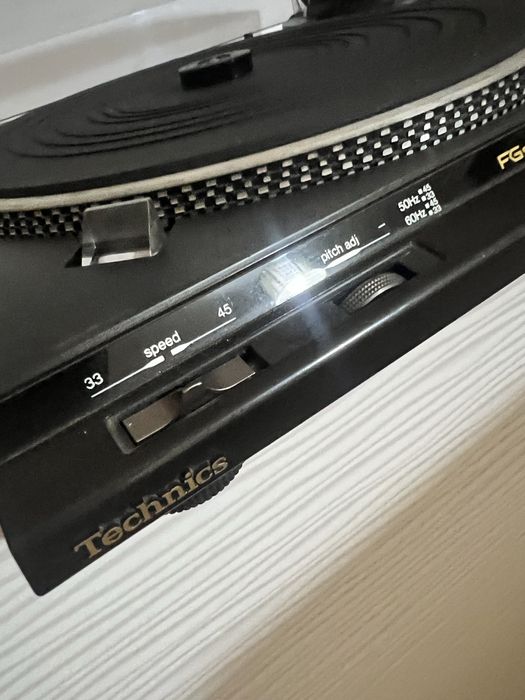 Gira-discos Technics SL-BD22 (motor avariado e sem agulha)