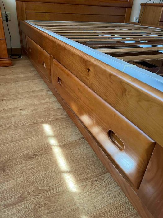 Cama casal com colchão