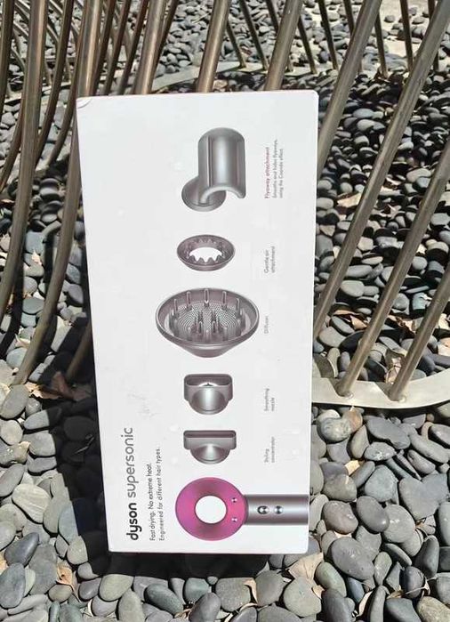 Nowa Stan idealny suszarka do włosów dyson HD08