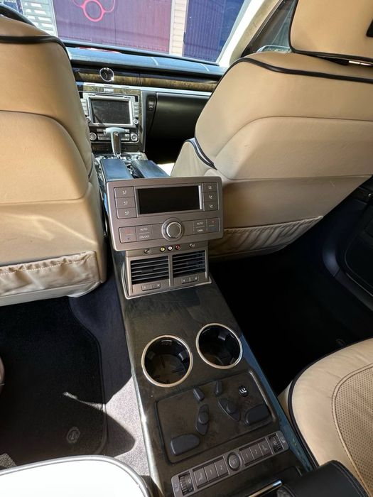 Volkswagen Phaeton 2012