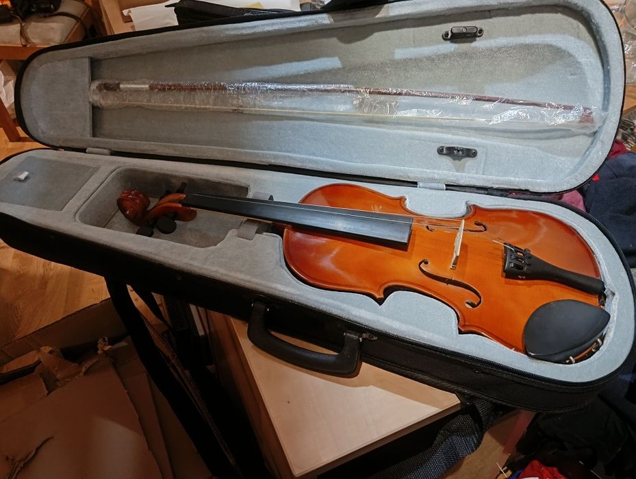 Skrzypce z futerałem
