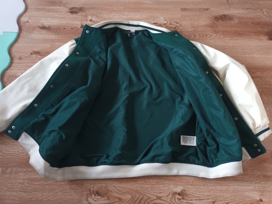 Kurtka bejbolowa Minnesota College
Kurt