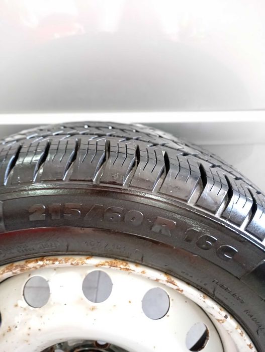 (NOVO) Pneu Michelin Agilis 51 - 215/60 R16 C - Em Jante Suplente