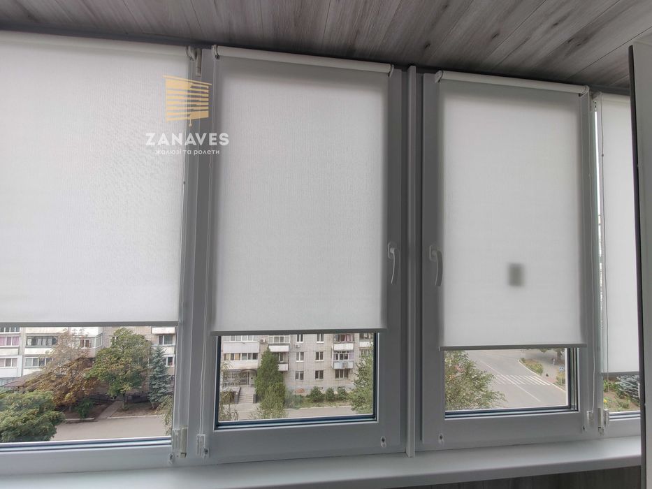 Рулонные шторы, ролеты день ночь, жалюзи, римские, тканинні ролети