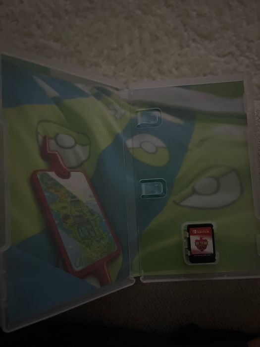 Pokemon Shield usado