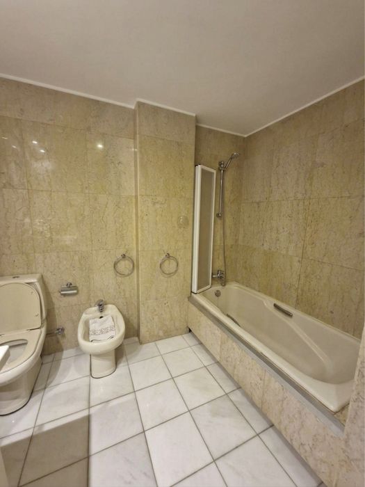 Apartamenro T3 pedroso central  com lugar de garagem e arrumos