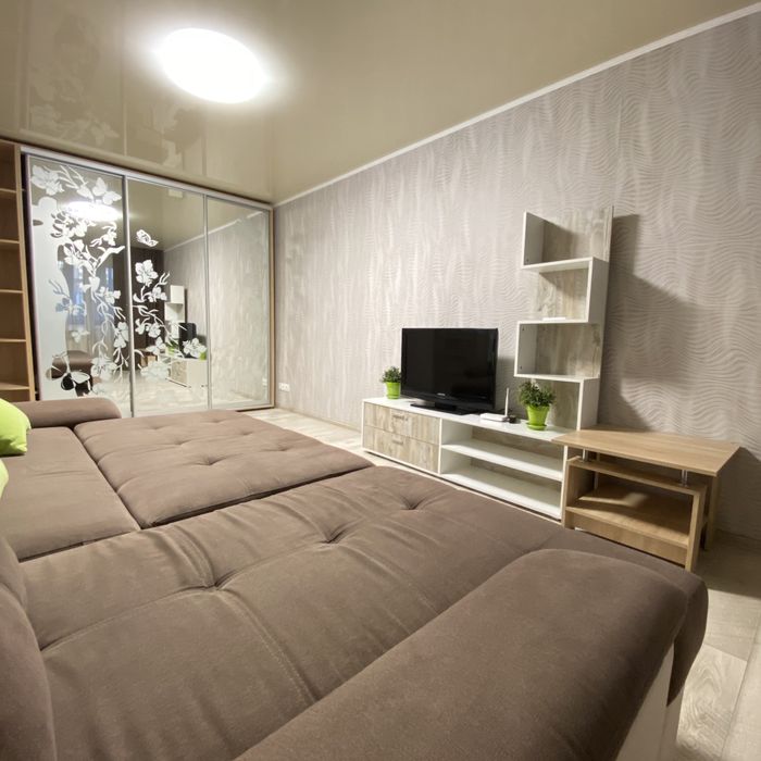 Квартира посуточно, почасово Люкс! пр.Кирова 98(пр.Поля)- Центр!