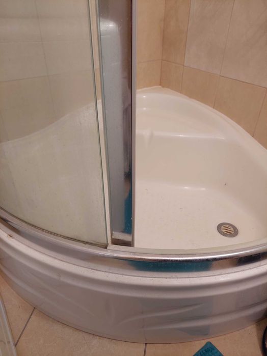 Kabina prysznicowa z brodzikiem