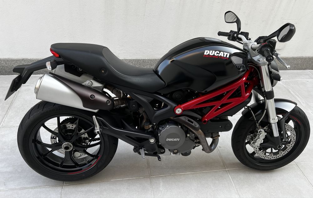 Ducati monster 796