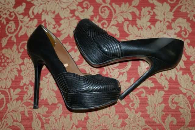 Szpilki ze skóry buty na obcasie 36 Zara czarne platforma na wesele