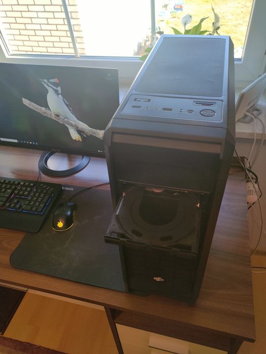 Komputer stacjonarny 1050 ti+ monitor Asus 24"  + klawiatura gratis