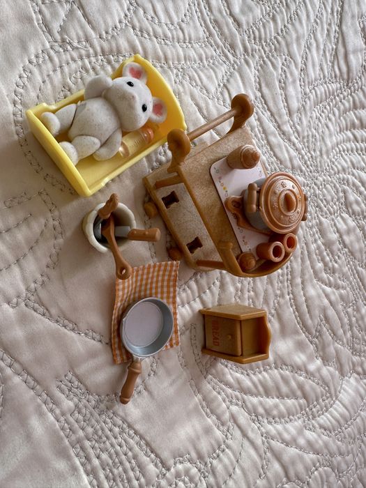 Ігровий набір Кухонний посуд та аксесуари Sylvanian Families