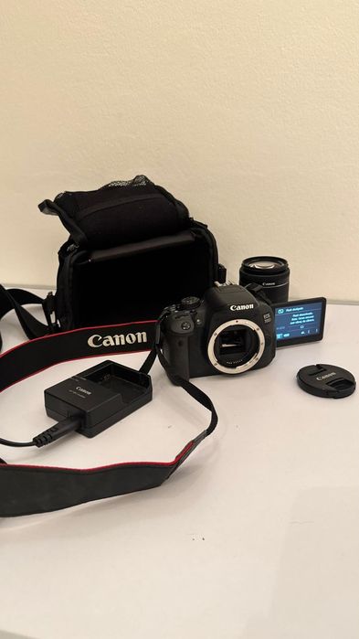 Câmara fotográfica Canon EOS 700D