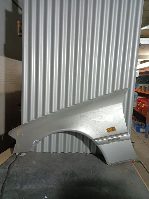 Guarda Lamas Mercedes Classe C W202 ESQUERDO  Cinza F2