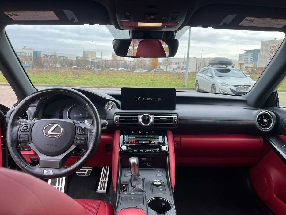 Auto do ślubu Lexus IS500 lub na specjalną okazję z kierowcą