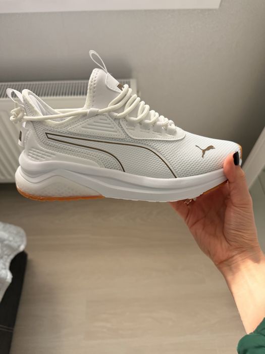 Кросівки  PUMA Amplifier