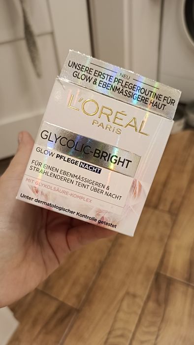 Rozświetlający krem na noc Loreal Glycolic-Bright