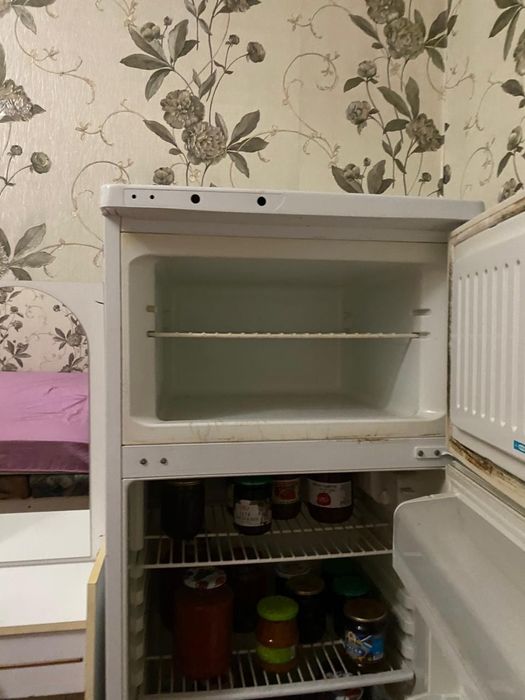 Продам холодильник  б.у