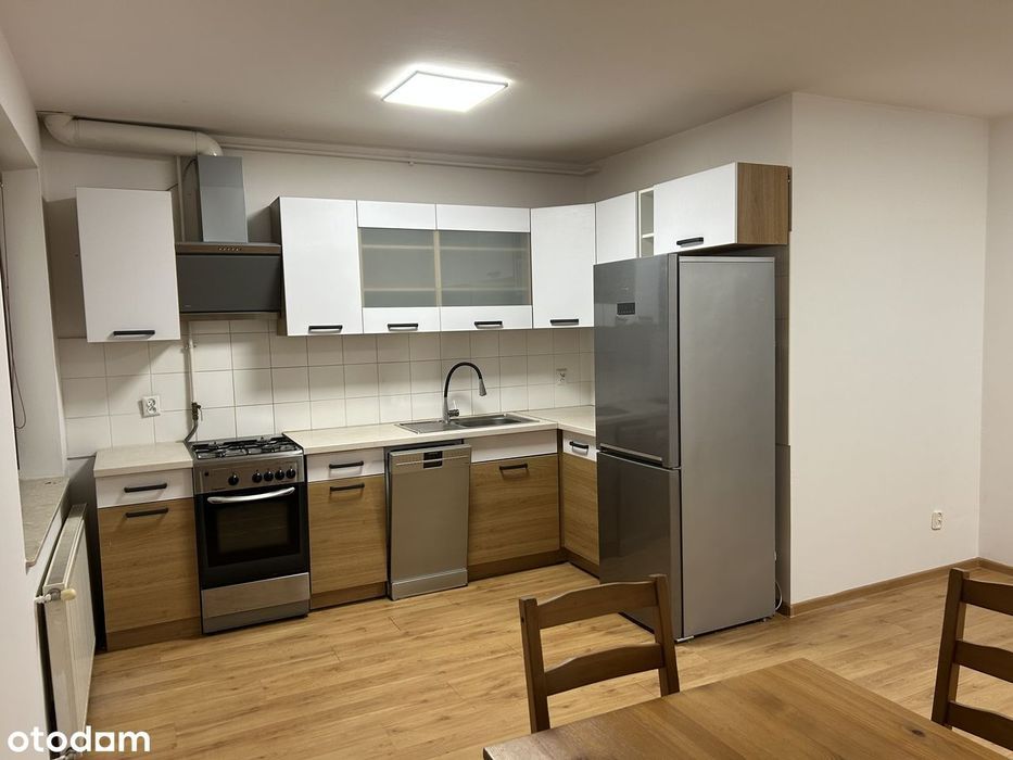 Przytulne mieszkanie z balkonem w Chylonii