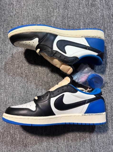 Jordan 1 Retro Low OG SP Fragment x Travis Scott R.38