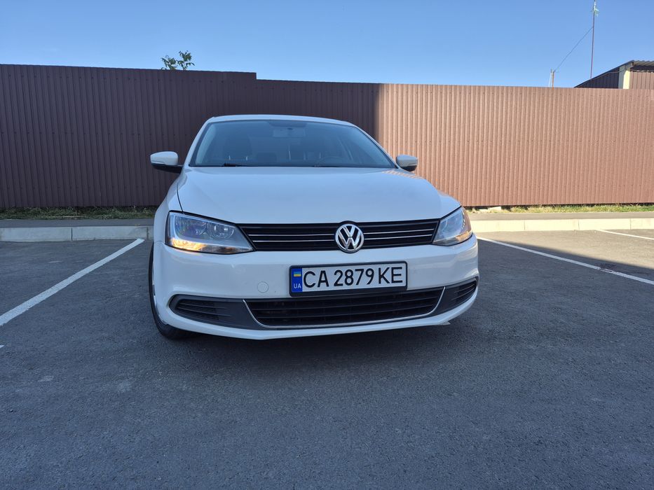 Продам Volkswagen Jetta 2012
