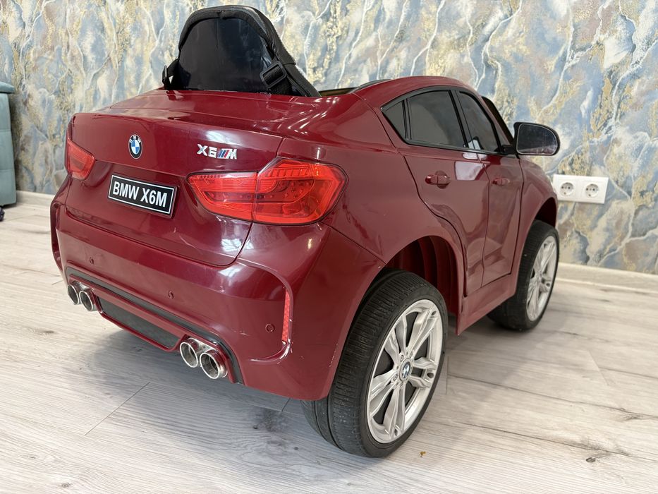 Дитячий електромобіль BMW x6m