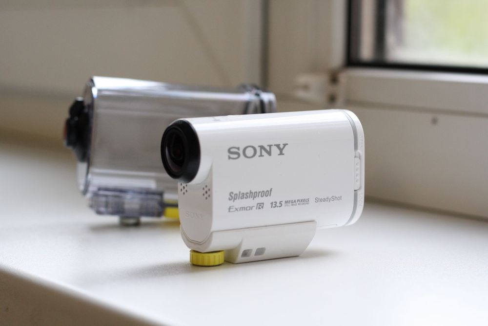 Sony HDR AS-100 екшн камера