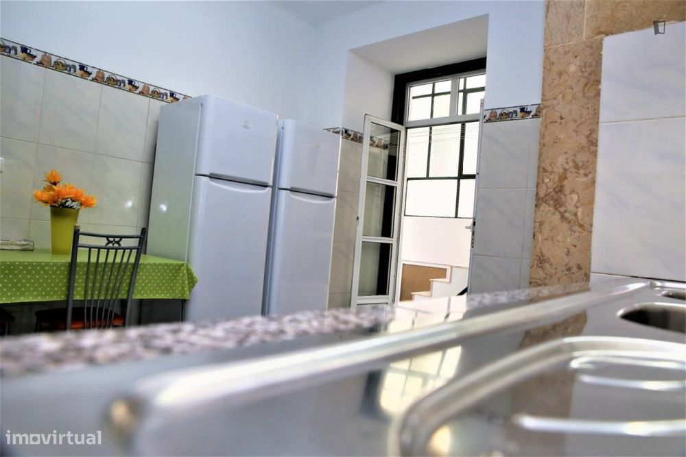 Quarto - localizado em Penha de França Lisbon