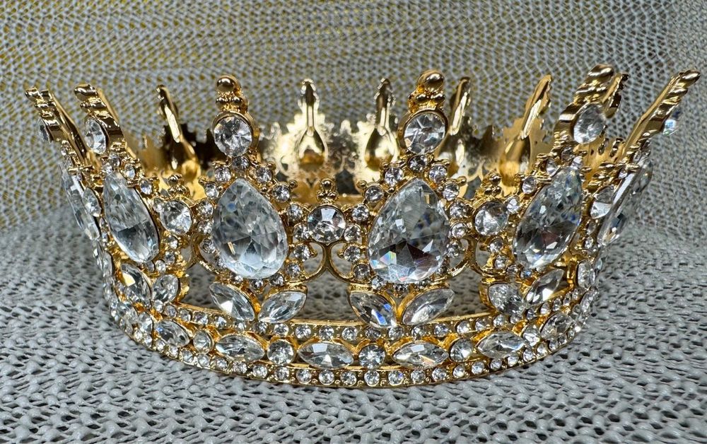 Корони діадеми різних кольорів