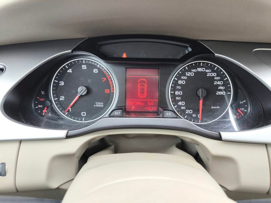 Audi a4, Avant 1.8 tfsi, benzyna. Automat