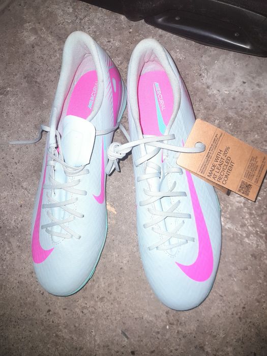 Sprzedaż nowe buty męskie korki Nike