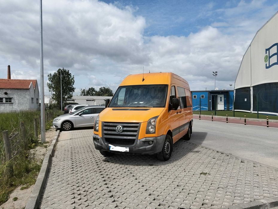 Vendo VW Crafter com Plataforma Hidráulica