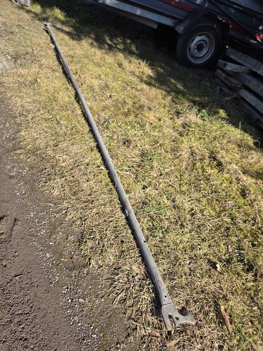 Tyczka do otwierania dachu naczepy