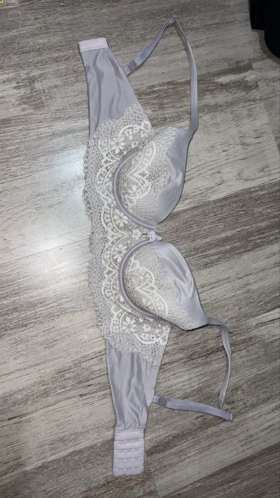 Szary biustonosz 70 C victotia secret