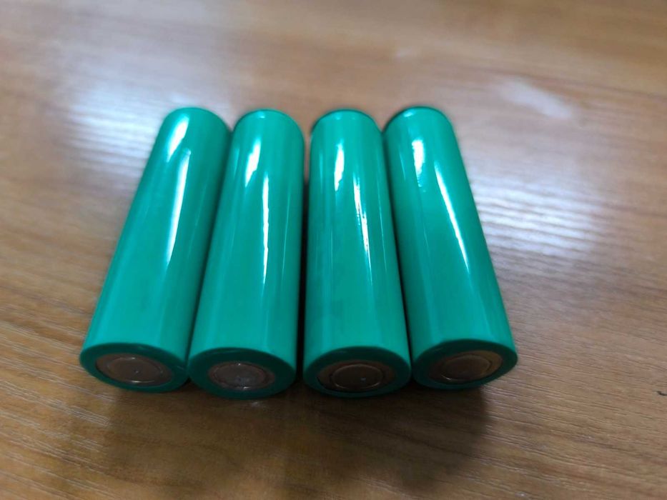 Аккумулятори 18650 Tesla Plaid (2024 року)