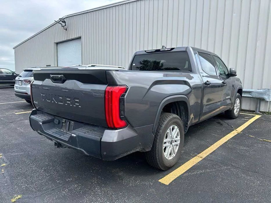 Toyota Tundra      2022