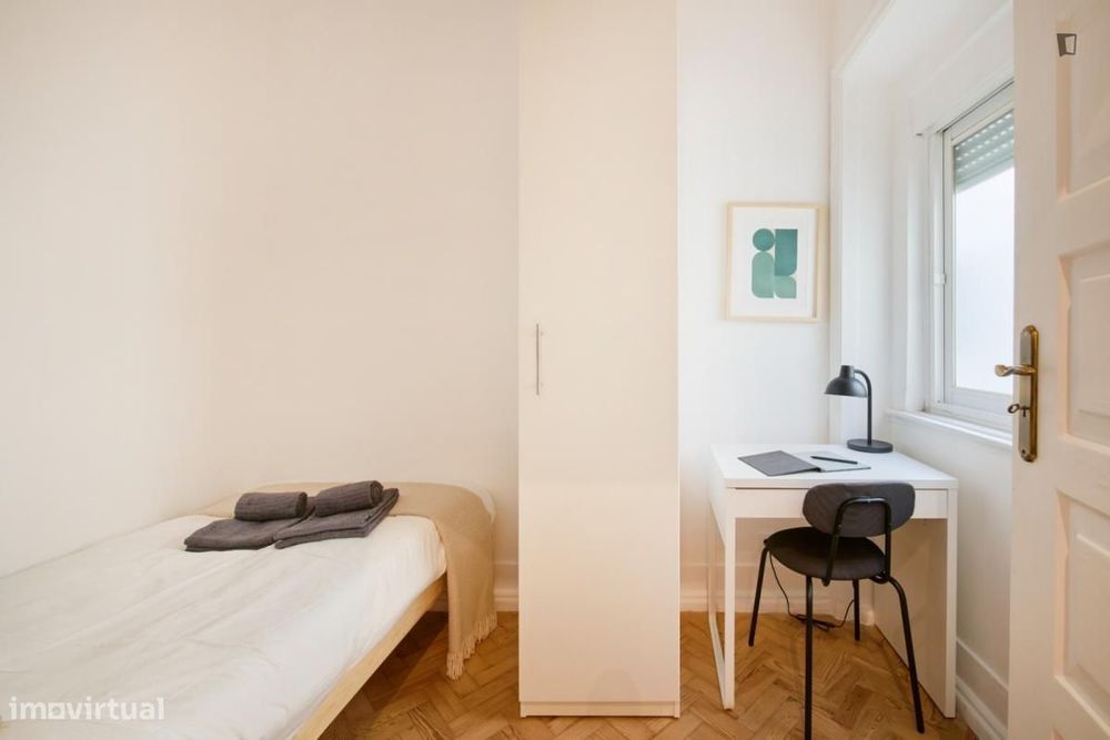 Quarto - localizado em Entrecampos Lisbon