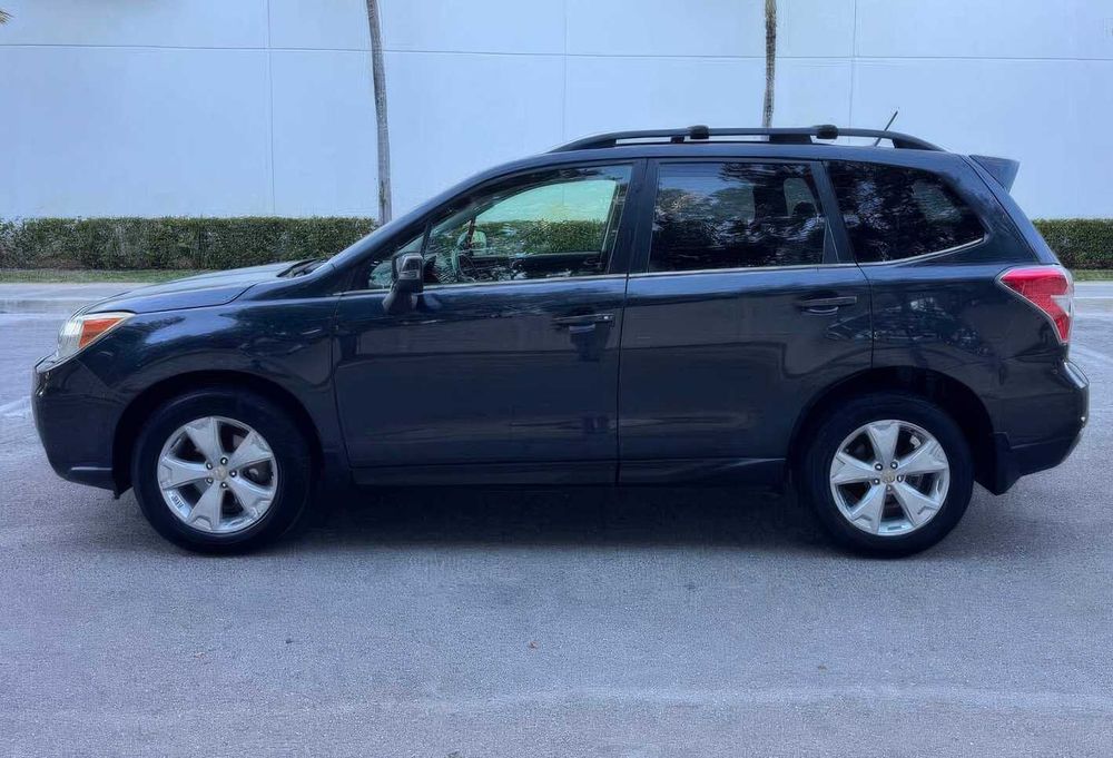 Subaru Forester 2.5i Limited      2014