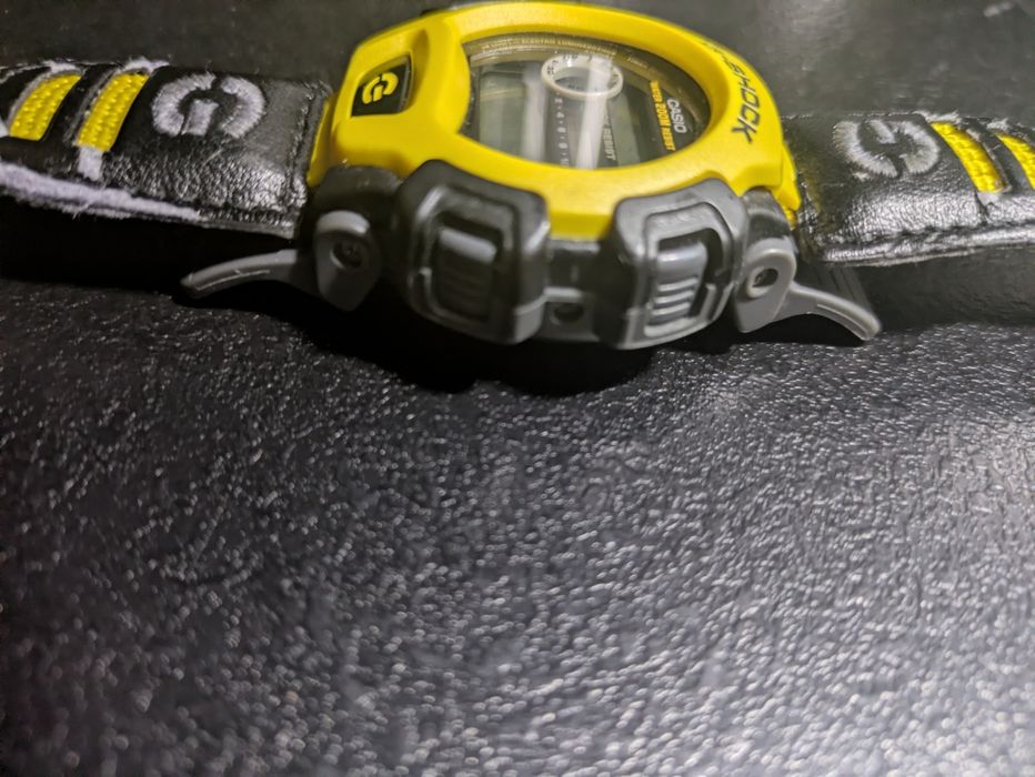 Casio  G-SHOCK  DW-004   200WR