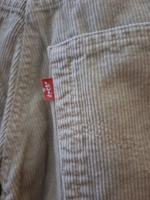 Calças Levis bombazina 31/34