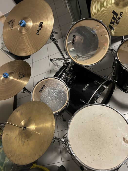 Perkusja akustyczna + talerze Paiste