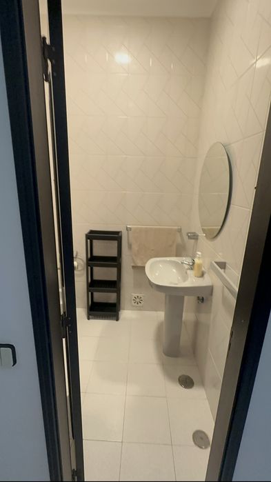 Quarto familiar (contrato) amplo 2 camas em Entroncamento 5 min da estação