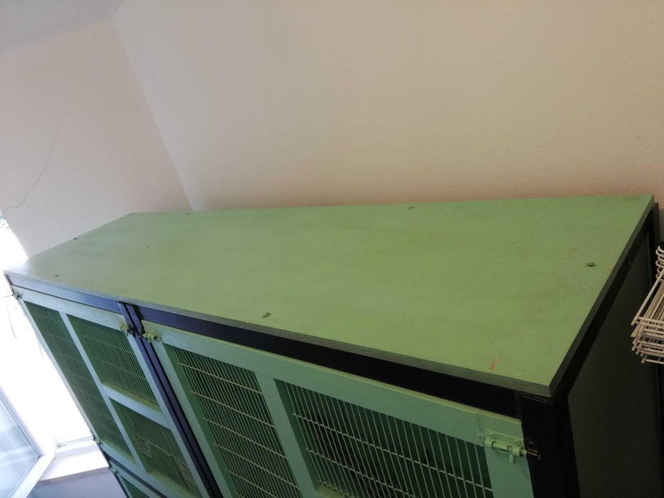 Voadeira grande para aves | 180 × 183 cm | 2 ou 4 espaços